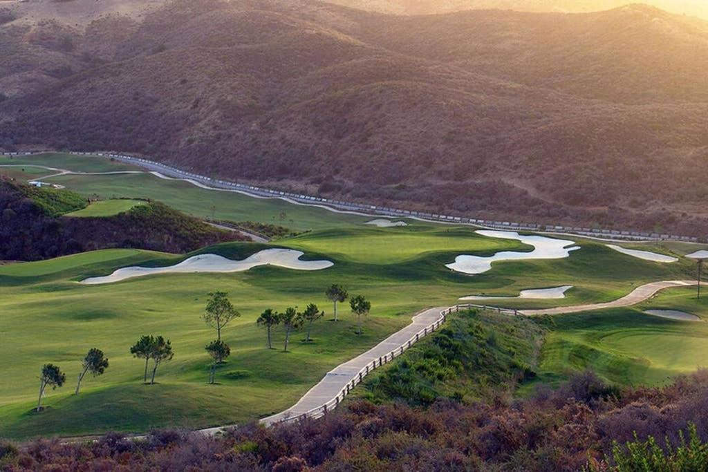 El Casa Blanca - Golf Resort In ラ・カラ・デ・ミハス エクステリア 写真